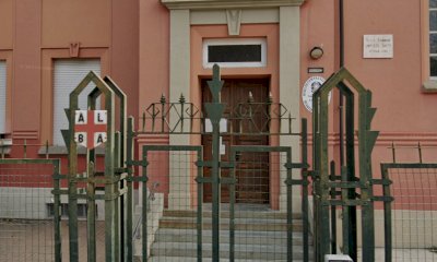 Alba sperimenta “la strada scolastica” davanti alla scuola primaria Umberto Sacco