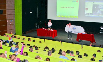 Sara Safe Factor fa tappa a Cuneo: la guida responsabile si impara a scuola con un pilota pluripremiato