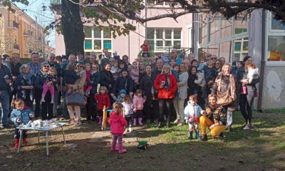 Savigliano, al nido “Peter Pan” una castagnata tra nonni e nipoti