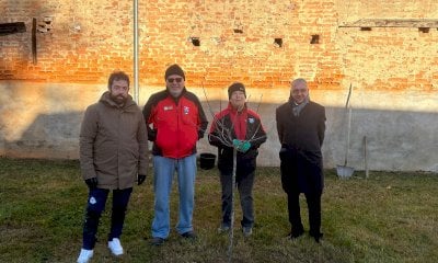 Racconigi, all'asilo nido è stato piantato un nuovo albero