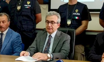 “Permessi” agli immigrati irregolari in cambio di soldi: ai domiciliari la responsabile di un Caf