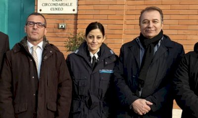 Torture in carcere, tra i 35 indagati anche la comandante della Polizia Penitenziaria