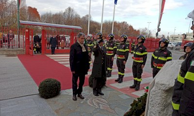 I Vigili del Fuoco di Cuneo hanno aperto con l'Onore ai Caduti le celebrazioni per Santa Barbara