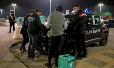 Controlli dei Carabinieri negli esercizi commerciali cuneesi, sequestrati 47 chili di alimenti