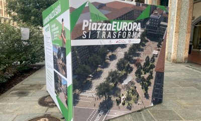 Il “cubo” di piazza Europa non c’è più, restano le polemiche