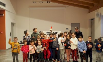 Tanti bambini al laboratorio organizzato dall'Associazione Santuario di Monserrato