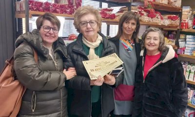 Borgo, un riconoscimento per Renata Poetto, da 55 anni titolare dell'alimentari di via Marconi