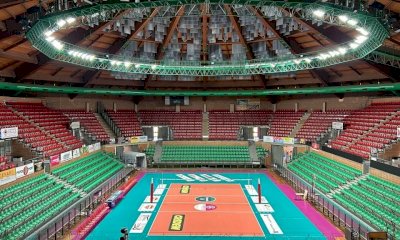 La CRC trasforma il palazzetto in un teatro per presentare il Piano Pluriennale 2025-2028