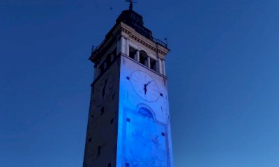 Il 1° febbraio la Torre Civica illuminata di blu per dire “Stop alle bombe sui civili”