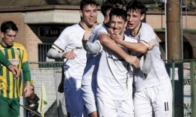 Calcio, Eccellenza: l'Alba acciuffa la capolista nel big-match. Pro Dronero ko, poker Cheraschese
