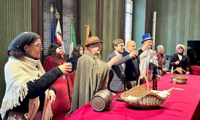 Alba: il Sindaco Alberto Gatto ha accolto in Municipio le maschere del Carlevé benéfich
