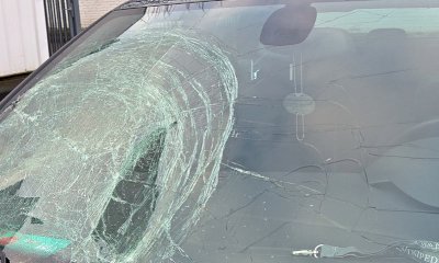 Lite per il prestito non restituito: uno danneggia l’auto dell’ex collega, l’altro gli ruba il telefono